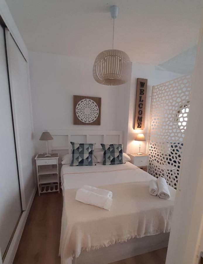 Fuengirola Apartment Carvajal Front Line Primera Linea Exterior photo
